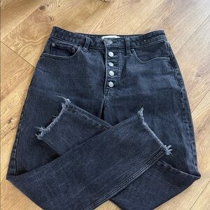 Abercrombie & Fitch Frayed Ankle Jeans